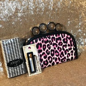 “Brass knuckle” clutch